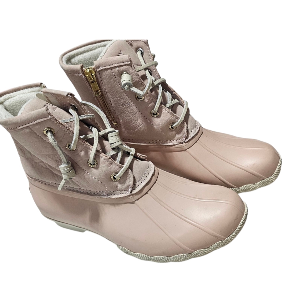 Women’s Saltwater Duck Boot w/ Thinsulate NWOT 7.5